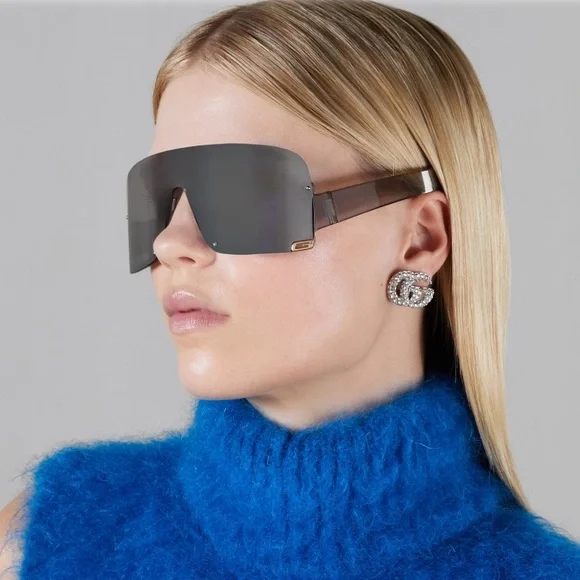 Gucci | Accessories | New Gucci Silver Unisex Mask  display picture 2